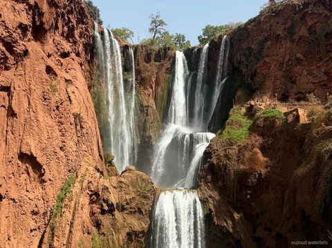 Vehicle privat de luxe per a l'excursió a les Cascades d'Ouzoud des de Marràqueix