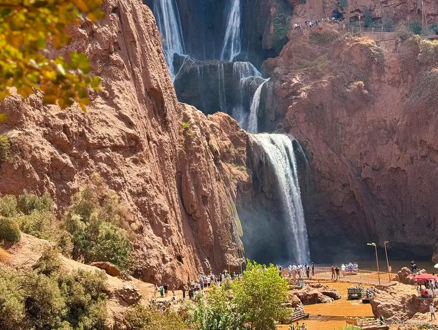 Couple relaxing near Ouzoud Waterfalls on the private luxury tour